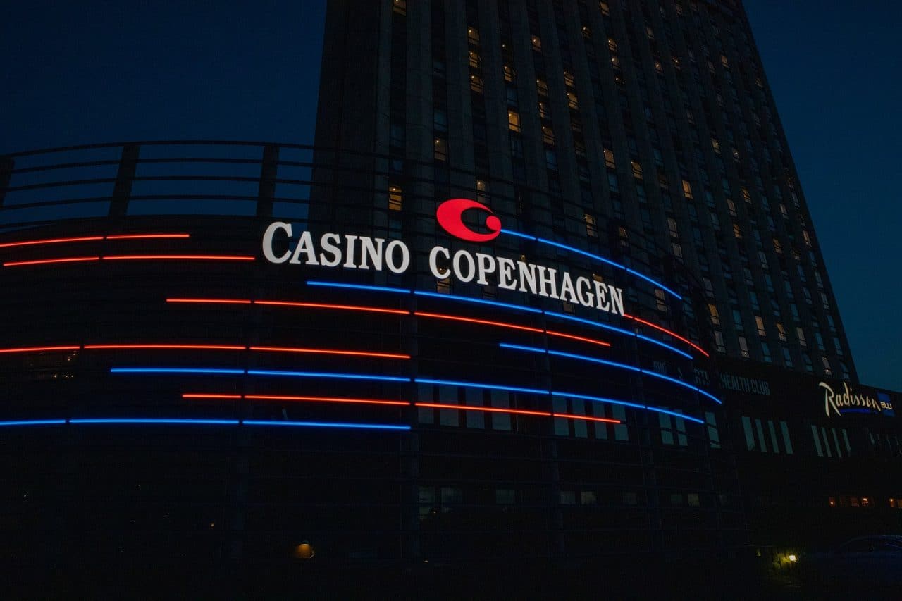 This is a picture of the exterior view of the Casino Copenhagen in Denmark, the largest Danish casino. On this page, under the picture, you can read about the various casinos and online casino sites licensed in the country, with details, videos, explanation.