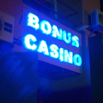 This is a picture of the entrance of Casino Bonus in Niamey, the capital of the Republic of the Niger. This is the biggest Nigerien casino venue currently. This is the first casino on this list of all Niger casinos. You can find the other gaming venues below this one. You can read more about this casino gambling establishment to the right of the picture: its' address, opening hours, dress code, entrance fee, and you can watch a video of the venue as well.