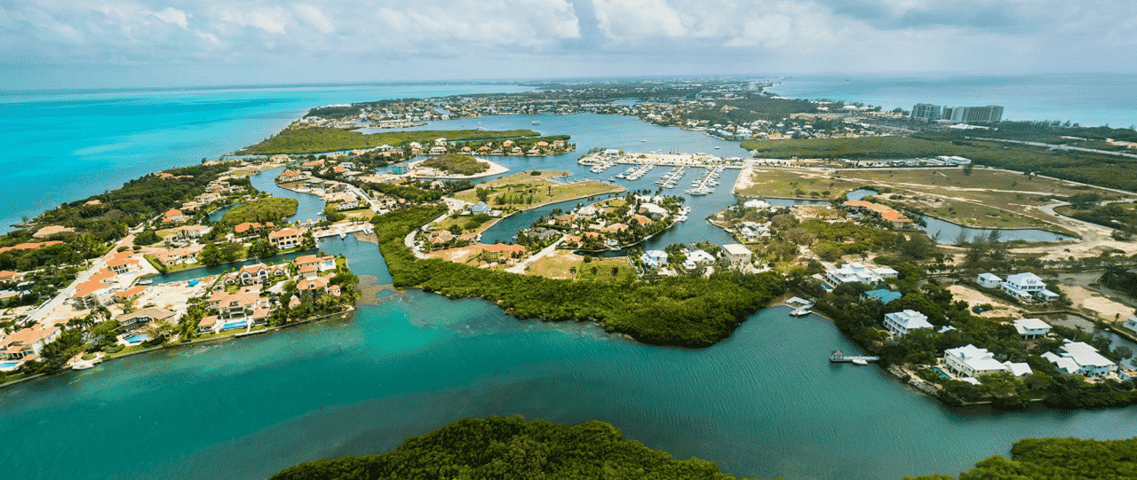 This is a picture of a luxury upscale suburb in the Cayman Islands, full of vacation homes for the rich who benefit from the low taxes in these offshore tax haven. On this page you can read about the casinos, licensed online casinos accepting players from the country.