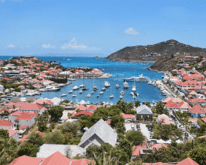 This is a picture of the marina and port of Gustavia, the capital of the French island St. Barths. On this page you can find info, address, opening hours, number and types of games, entrance fee, dress code of all the licensed land-based, offline gambling establishment in St. Barths + a list of all the online casinos, which accept players from this French overseas territory.